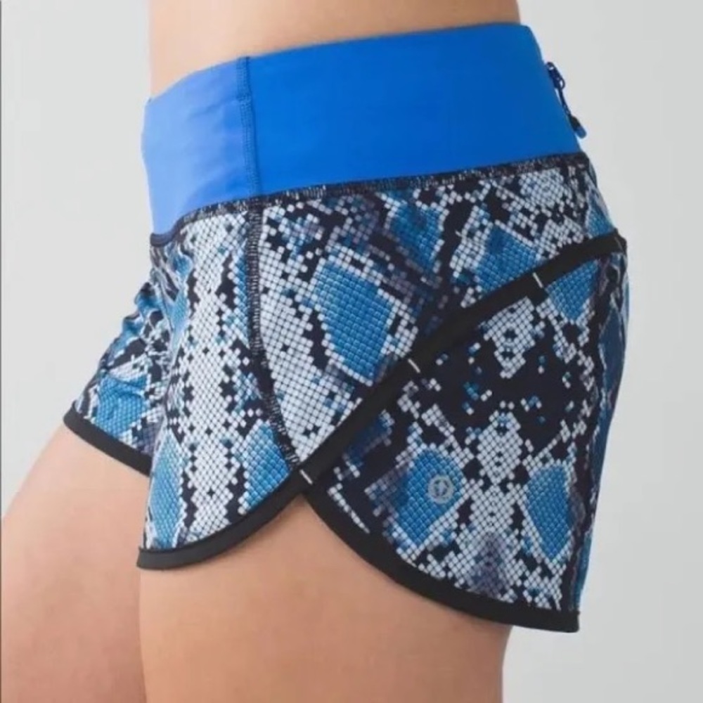 Blue Snakeskin Lululemon Shorts - Size S